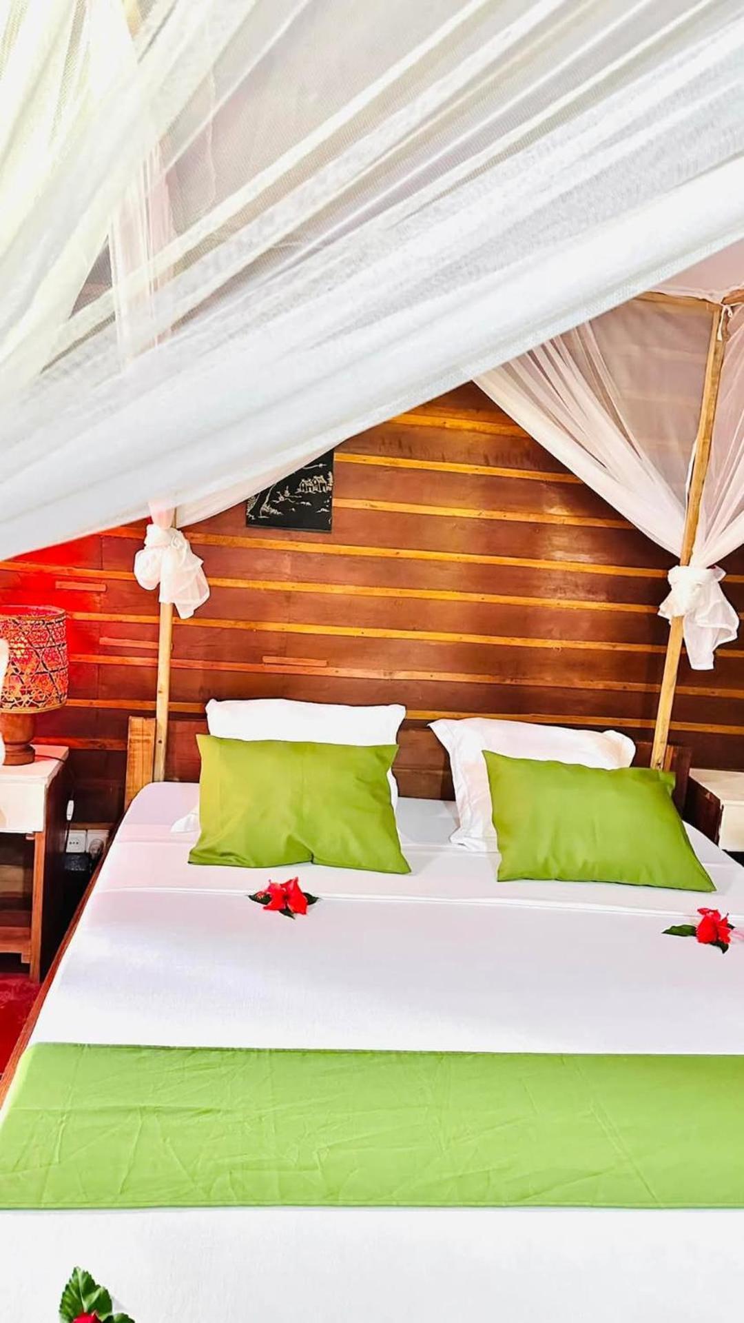 Bungalows Des Tropiques นูซีเบ ภายนอก รูปภาพ